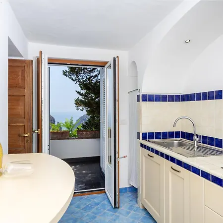 Monacone Vista Mare 公寓 *